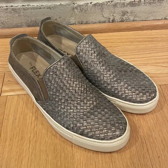 Women’s The Flexx Woven Leather Slip On Sneakers, Size 8 - Picture 1 of 7